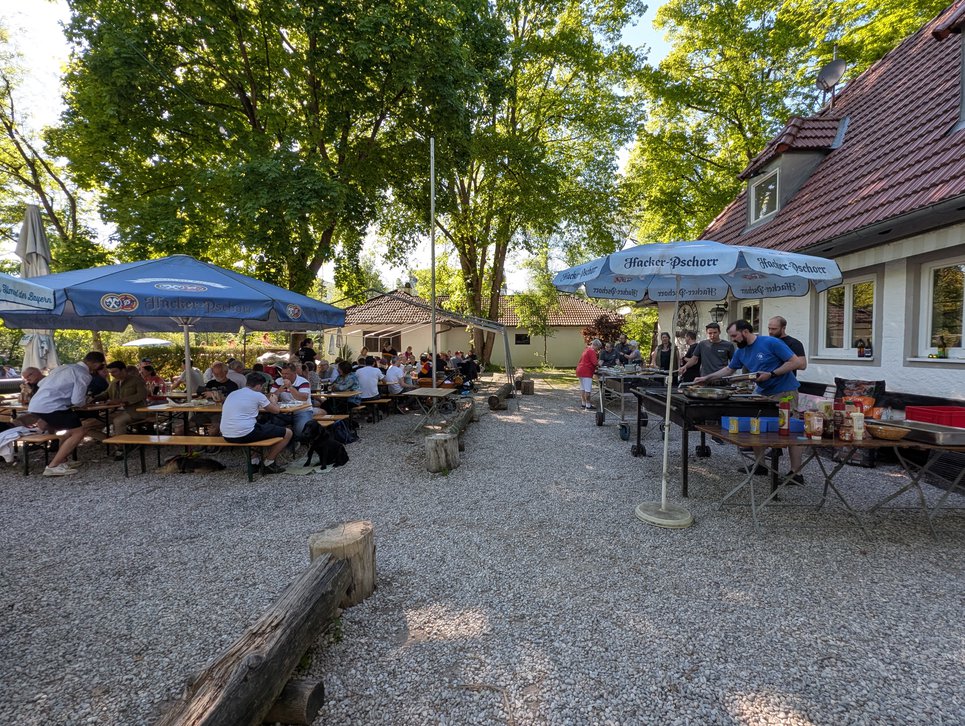 Angrillen und 1. Mai am Bootshaus 3